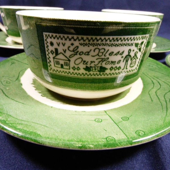 VTG by Royal China Colonial Homestead green lot of 4 tea cup & saucer sets - Picture 4 of 11